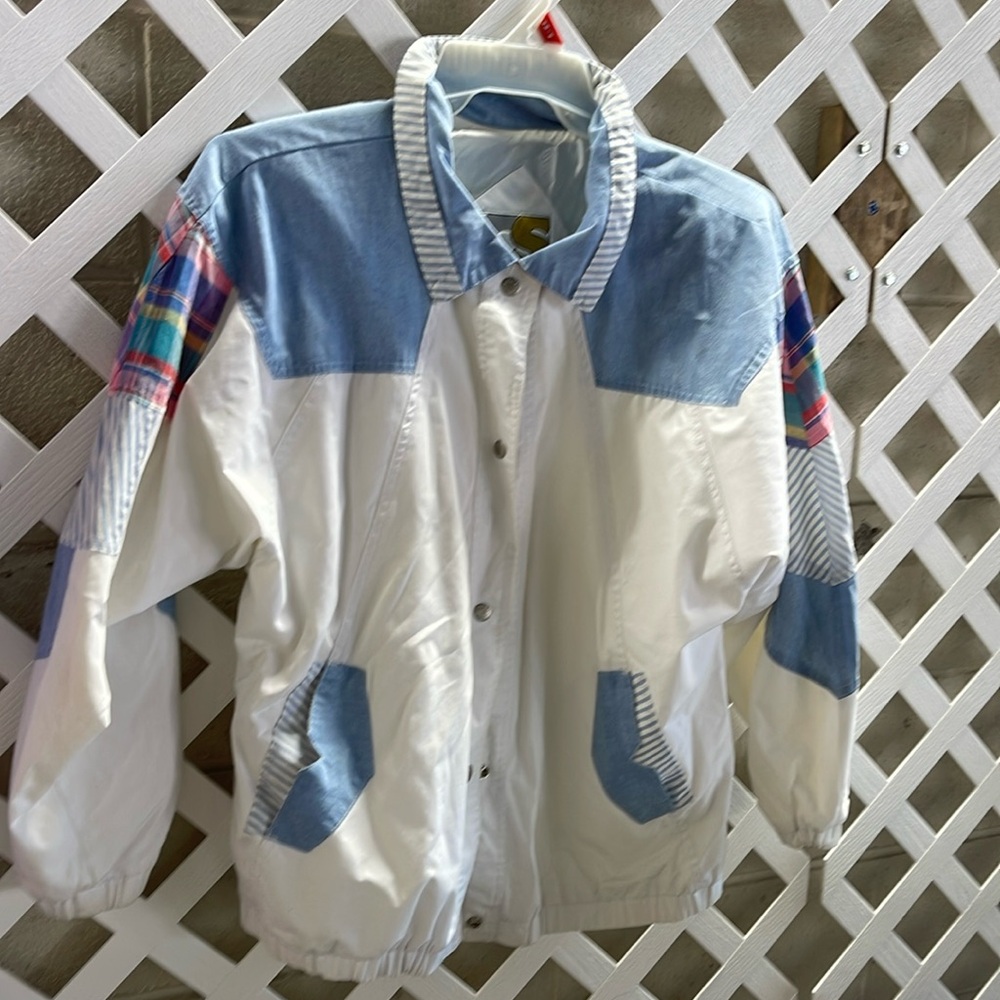 Vtg current seen multicolored jacket granny core  white blue denim look snap